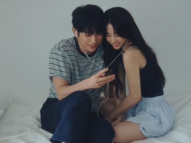 『未知のソウル』で深まった絆…パク・ボヨン＆パク・ジニョン、恋人同士のような密着写真が話題に