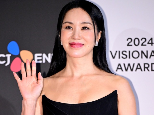 娘を失った母が殺人者をクローン？オム・ジョンファ、禁断のスリラー『THE ONLY』主演に抜擢