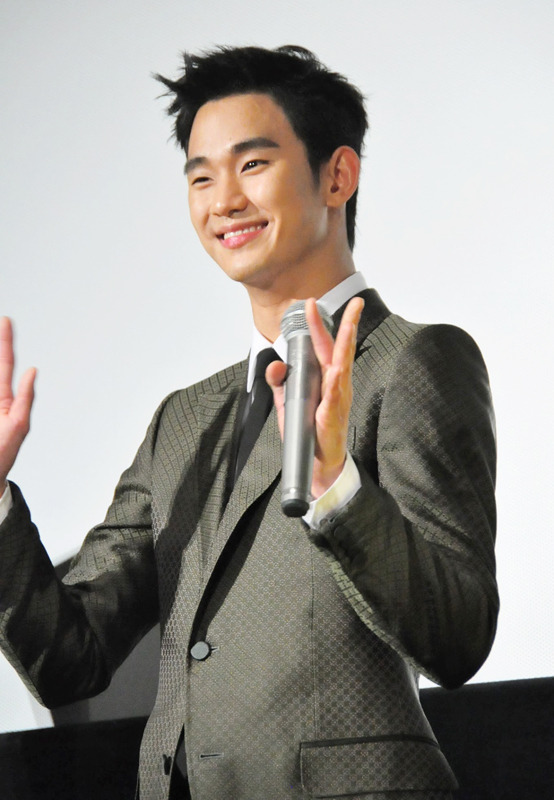 チョン・ジヒョン／『10人の泥棒たち』来日舞台挨拶