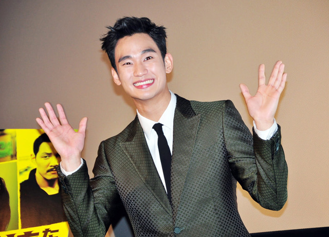 チョン・ジヒョン／『10人の泥棒たち』来日舞台挨拶