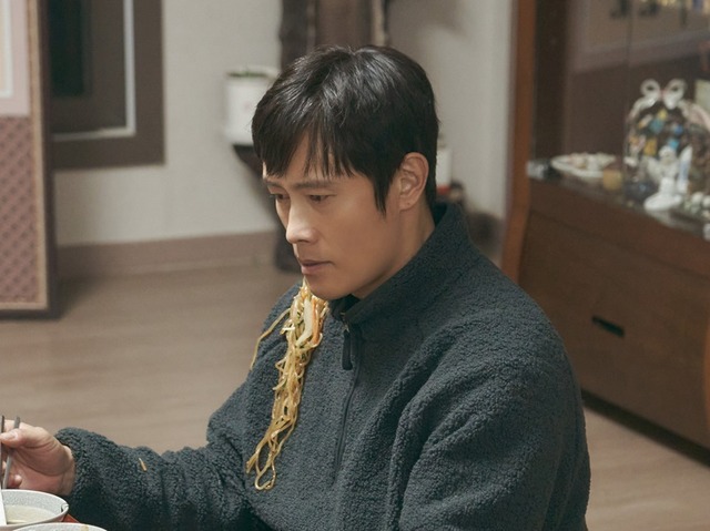 イ・ビョンホンが新作映画で魅せた絶望と再生の物語、失って初めて気づく人生の意味