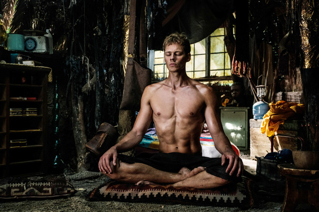 『ボーイ・キルズ・ワールド：爆拳壊界流転掌列伝』© 2023 Boy Kills World Rights, LLC All rights reserved.