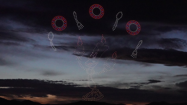 大空をファンタジーで彩るドローンショー、8月16日（土）山形県・第32回赤川花火大会で開催（※画像はすべてイメージです）