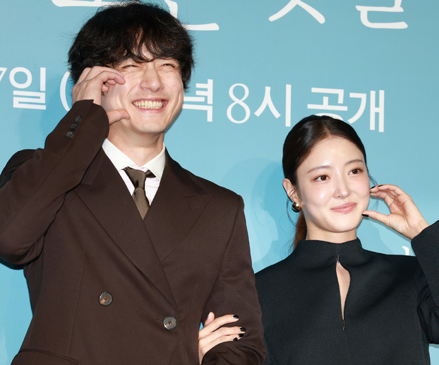 坂口健太郎＆イ・セヨン Photo by The Chosunilbo JNS/Imazins via Getty Images