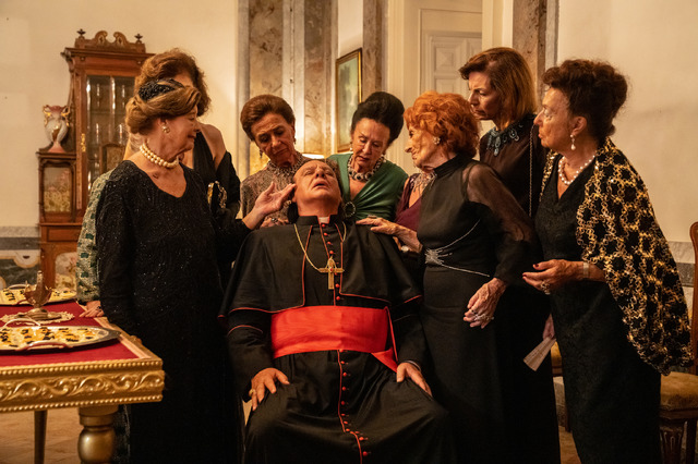 『パルテノペ ナポリの宝石』©2024 The Apartment Srl - Numero 10 Srl - Pathé Films - Piperfilm Srl