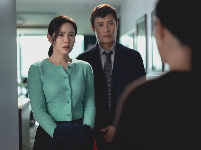 イ・ビョンホン、ソン・イェジンが織りなす“リアル夫婦像”。新作映画のスチール公開！