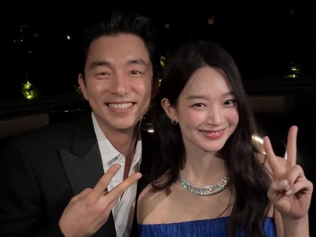 さすがに彼氏も嫉妬必至!? シン・ミナとコン・ユの眩しいツーショットは「言わずもがな」【PHOTO】