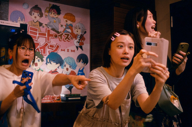 『ミーツ・ザ・ワールド』©金原ひとみ／集英社・映画「ミーツ・ザ・ワールド」製作委員会