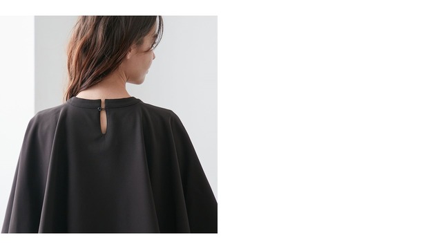 マントドレスワンピース「マレフィセント」9,990円（税込）