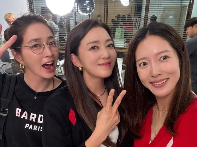 『トンイ』女優イ・ソヨンが近況を公開！“同い年女優” イ・ミンジョンとの友情をアピール【PHOTO】