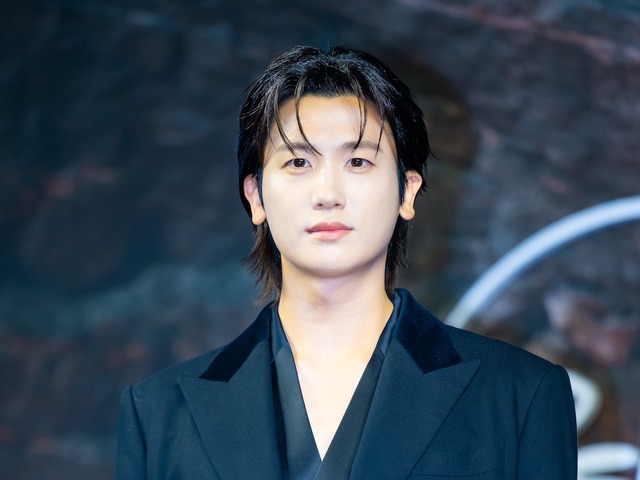 1話あたり4億ウォン？ パク・ヒョンシクが「高額ギャラ説」を全面否定