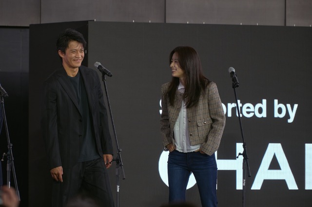 Netflixシリーズ「匿名の恋人たち」10月16日より世界独占配信　アウトドアグリーティング