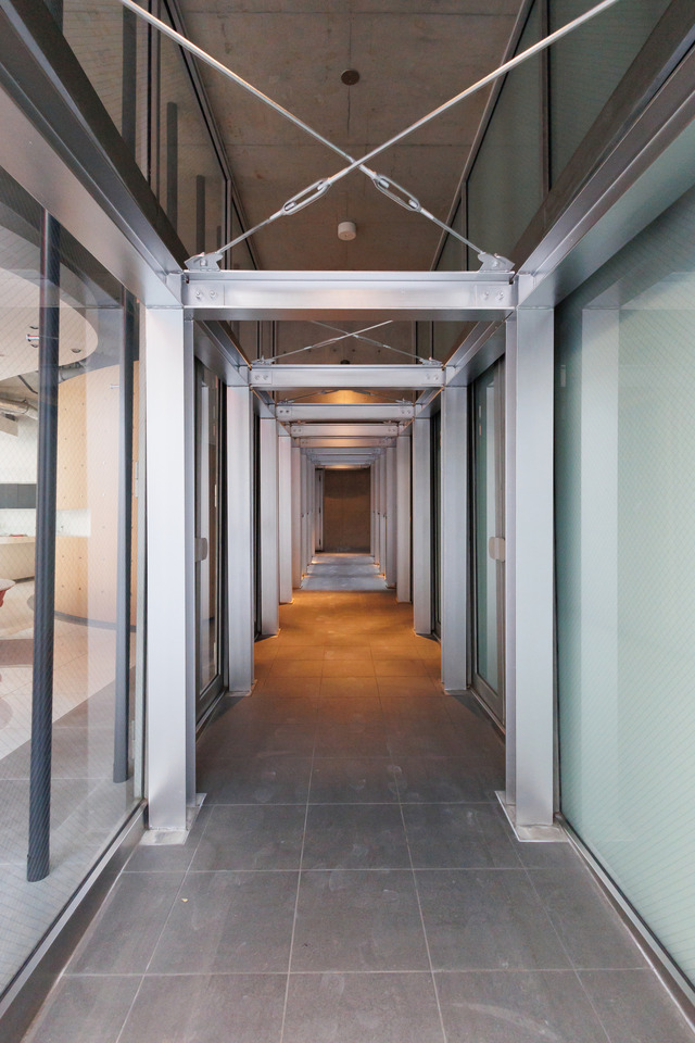 「CineMalice シネマリス」中廊下