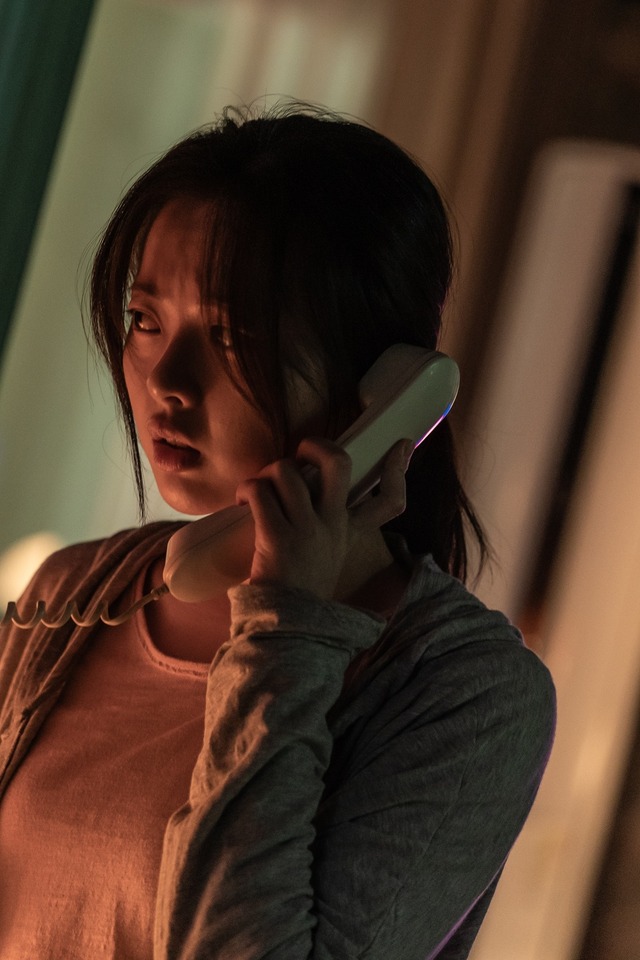 『層間騒音』© 2025 FINECUT Co., Ltd. ALL RIGHTS RESERVED