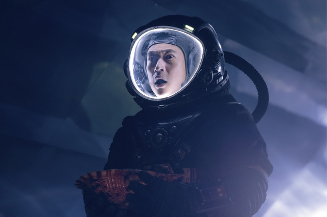 『次元を超える TRANSCENDING DIMENSIONS』©次元超越体／DIMENSIONS