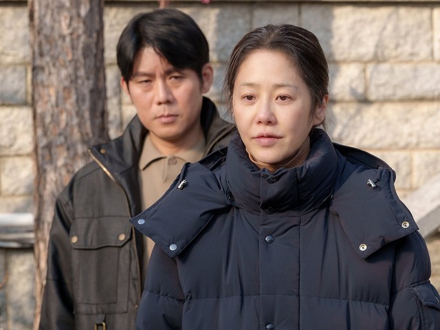 『カマキリ』コ・ヒョンジョンが隔離住宅を脱出、視聴者の不安を煽る衝撃展開