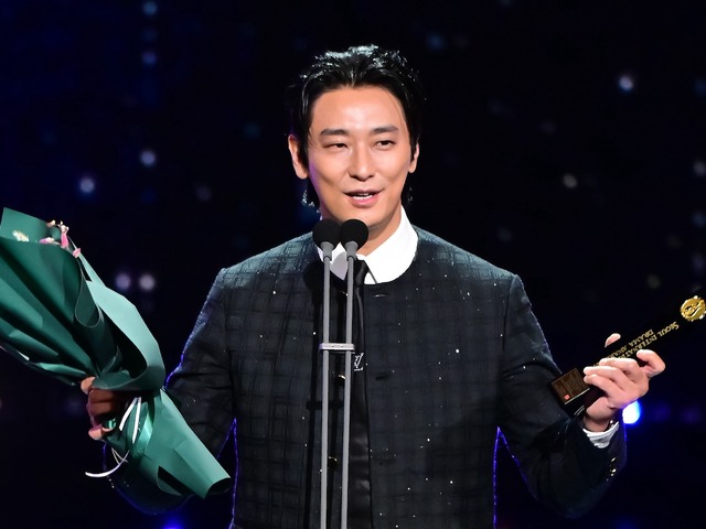 『トラウマコード』俳優チュ・ジフンが3冠達成！「今も命を救っている方々に感謝」