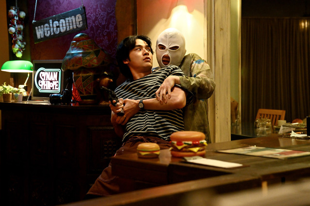 「何か闇抱えてそう」…山田杏奈演じるヒロイン・水町の過去を考察するポスト多数、「シナントロープ」1話