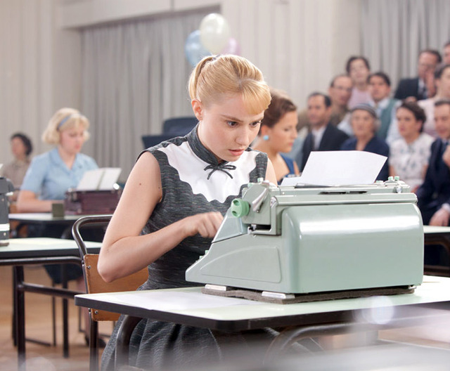 『タイピスト！』／『タイピスト！』／2012 - copyright : Les Productions du Tresor - France 3 Cinema - France 2 Cinema - Mars Films - Wild Bunch - Panache Productions - La Cie Cinematographique - RTBF (Television belge) (C) Photos - Jair Sfez.