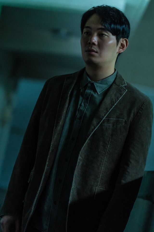 『層間騒音』© 2025 FINECUT Co., Ltd. ALL RIGHTS RESERVED