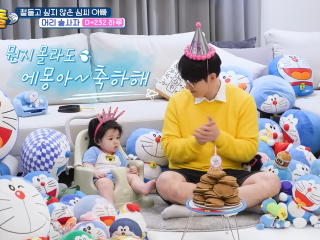 “ドラえもんオタク”俳優シム・ヒョンタク、愛息ハルちゃんと一緒に念願の誕生日パーティー！