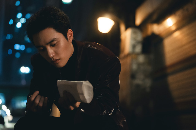 「捏造された都市」(C)2025 Disney and its related entities