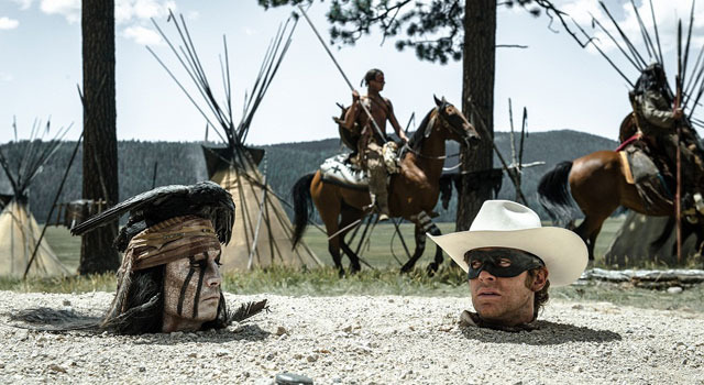 アーミー・ハマー（向かって右）／『ローン・レンジャー』 -(C) Disney Enterprises, Inc. and Jerry Bruckheimer Inc. All Rights Reserved.