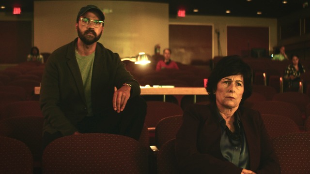 『喝采』©2024 Crazy Legs Features LLC