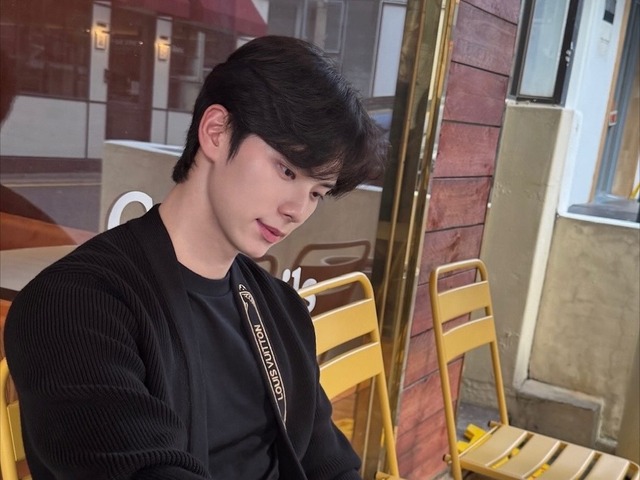 『暴君のシェフ』俳優イ・チェミン、デート中？自然体な“彼氏風ショット”【PHOTO】