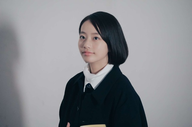 栞役＿池端杏慈　©2025 BITTERS END/CHIAROSCURO