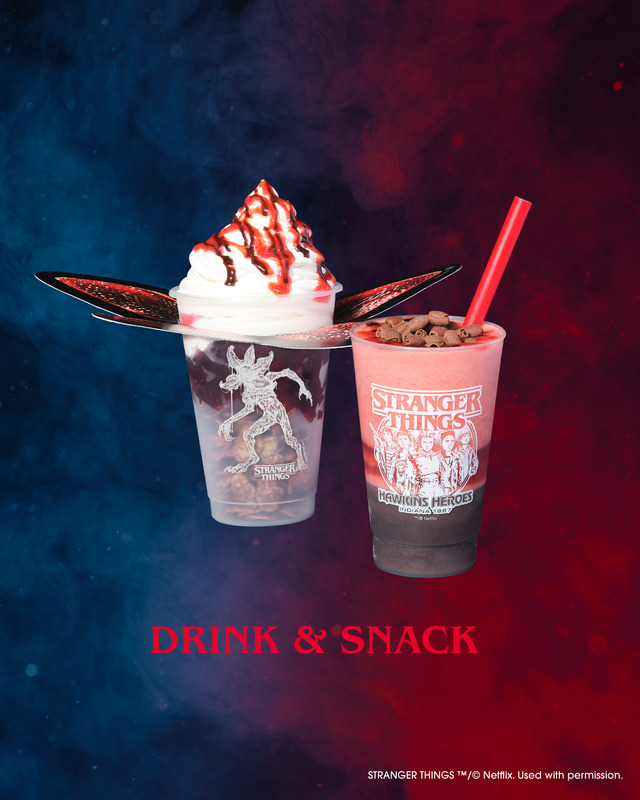 DART CHOCOLATE SUNDAE　¥1,870（税込）、UPSIDE DOWN STRABERRYCHOCO ￥1,540（税込）「VA | STRANGER THINGS HOUSE（ヴイエーストレンジャーシングスハウス）」