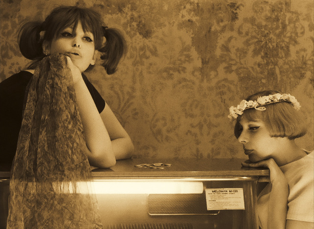 60年代女の子映画の決定版、チェコ発『ひなぎく 4Kレストア版』60周年