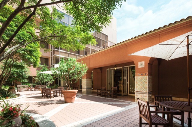 A・ジョリー『最愛の大地』を観て泊まる　セレスティンホテルで特典付きプラン