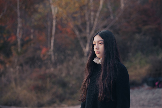 『白の花実』©2025 BITTERS END/CHIAROSCURO