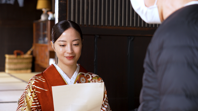 TVCM「お正月を写そう♪2026 “チェキTM′′運命のもちつき」篇　メイキングカット