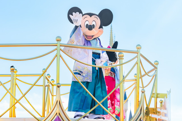ディズニー、和服姿のミッキー＆ミニーが新年のごあいさつ！新アンバサダー就任のお披露目もサプライズで