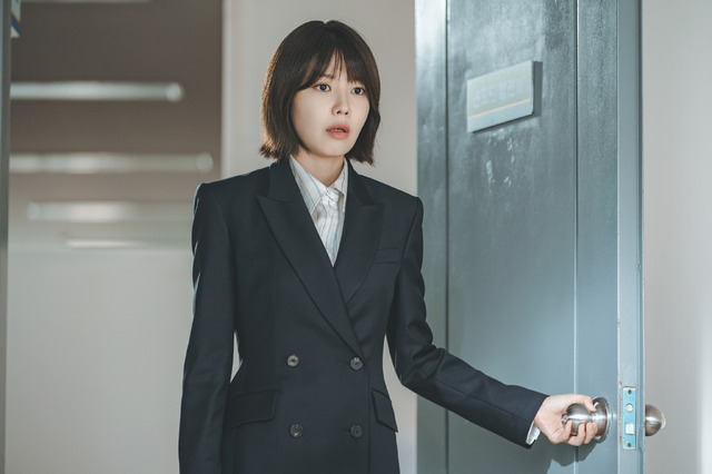 「アイドルアイ」© 2025 Astory Co., Ltd. & KT Studiogenie Co., Ltd. All Rights reserved.