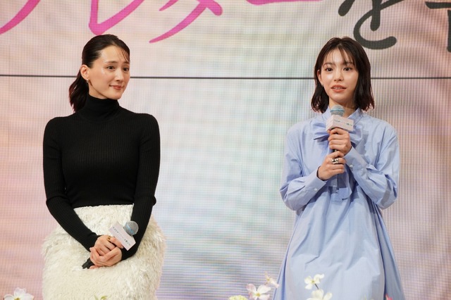 綾瀬はるか、當真あみ／『人はなぜラブレターを書くのか』完成報告