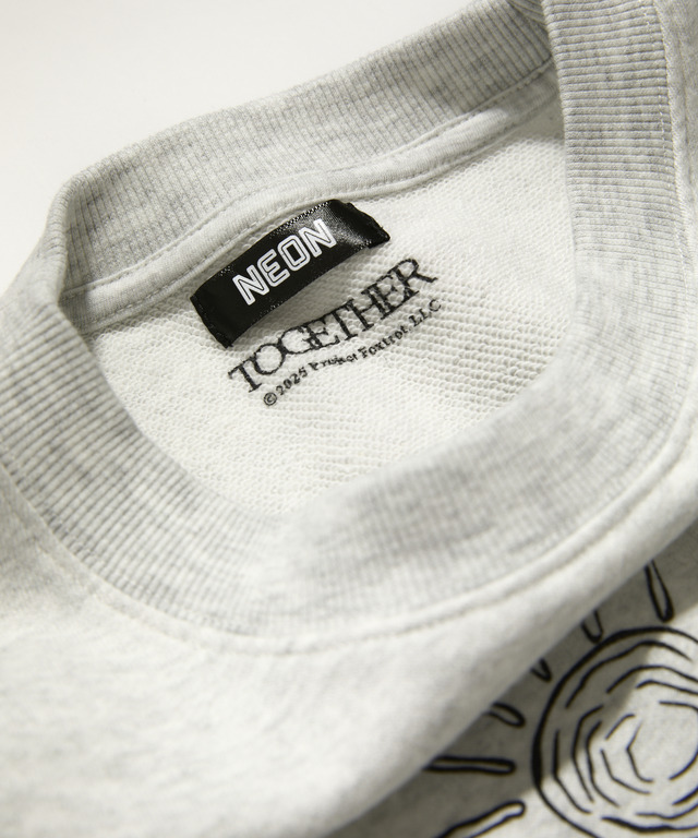 『トゥギャザー』公式グッズTOGETHER SWEAT© 2025 Project Foxtrot, LLC 　