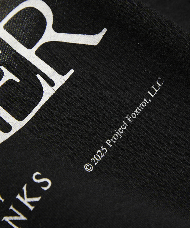 『トゥギャザー』公式グッズTOGETHER PHOTO TシャツA© 2025 Project Foxtrot, LLC