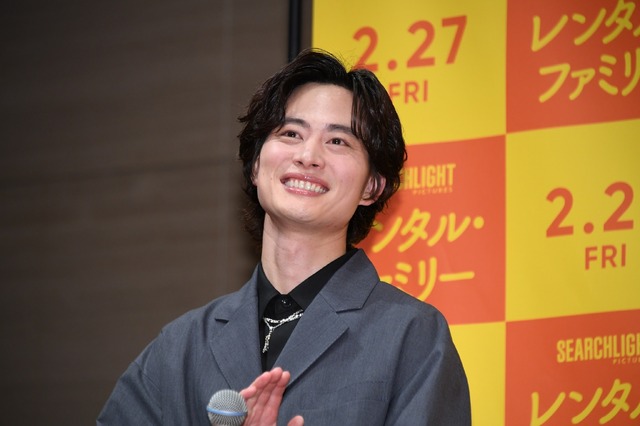 『レンタル・ファミリー』©2025 Searchlight Pictures. All Rights Reserved.　