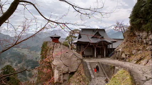 「SK-II」／TVCM「発見～クリアな素肌の秘密～」