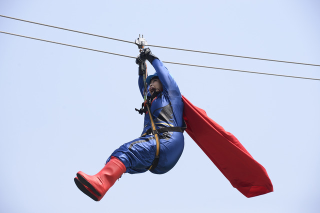 スーパーマン★直美／『マン・オブ・スティール』 in ミッドパーク アスレチック -東京空中散歩-