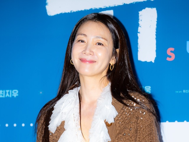 チェ・ジウ、旧正月を迎え愛娘の韓服姿を公開！“ママ似”の成長ぶりにほっこり【PHOTO】