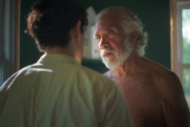 『ドランクヌードル』© 2025 Lucio Castro Inc.