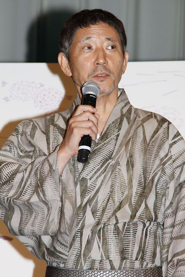 『夏の終り』の完成披露試写会／小林薫さん