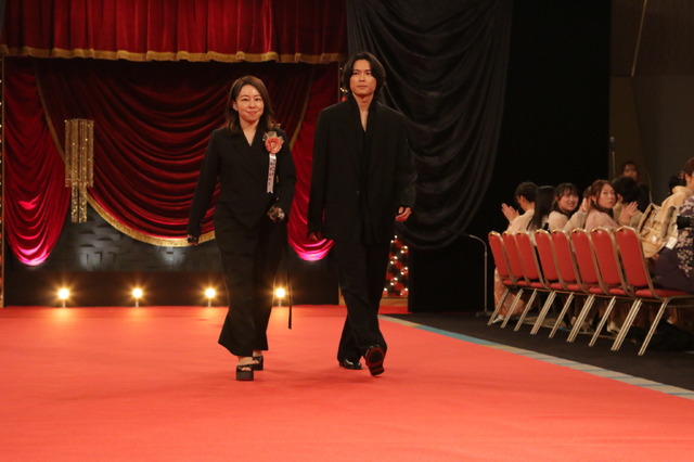 第49回日本アカデミー賞レッドカーペット ©日本アカデミー賞協会