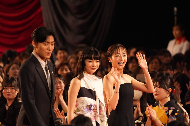 第49回日本アカデミー賞レッドカーペット ©日本アカデミー賞協会