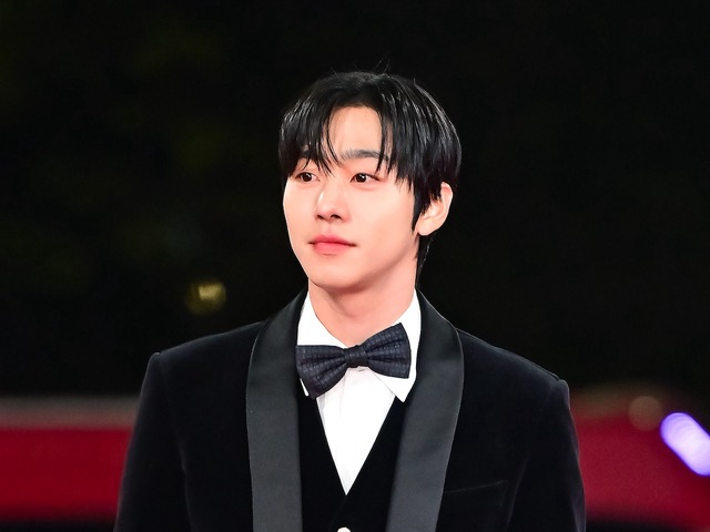 アン・ヒョソプ、人生初のアカデミー賞レッドカーペット！声優参加作が長編アニメーション賞受賞の快挙