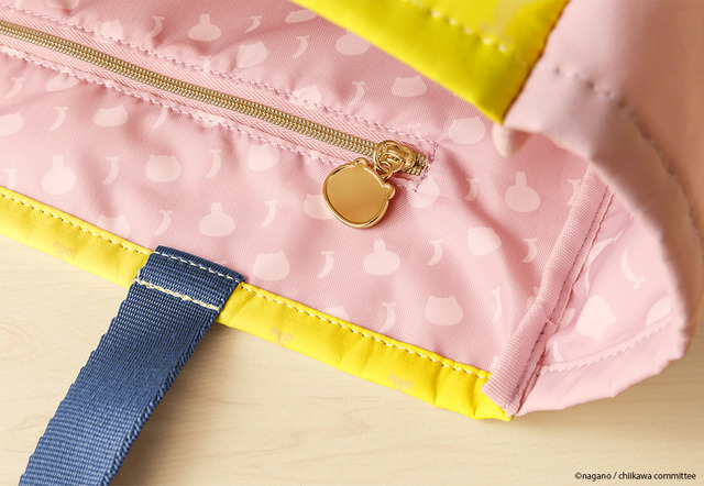 「ちいかわ」シルエットの特製チャーム付き「ちいかわ×東京ばな奈 トートバッグ」